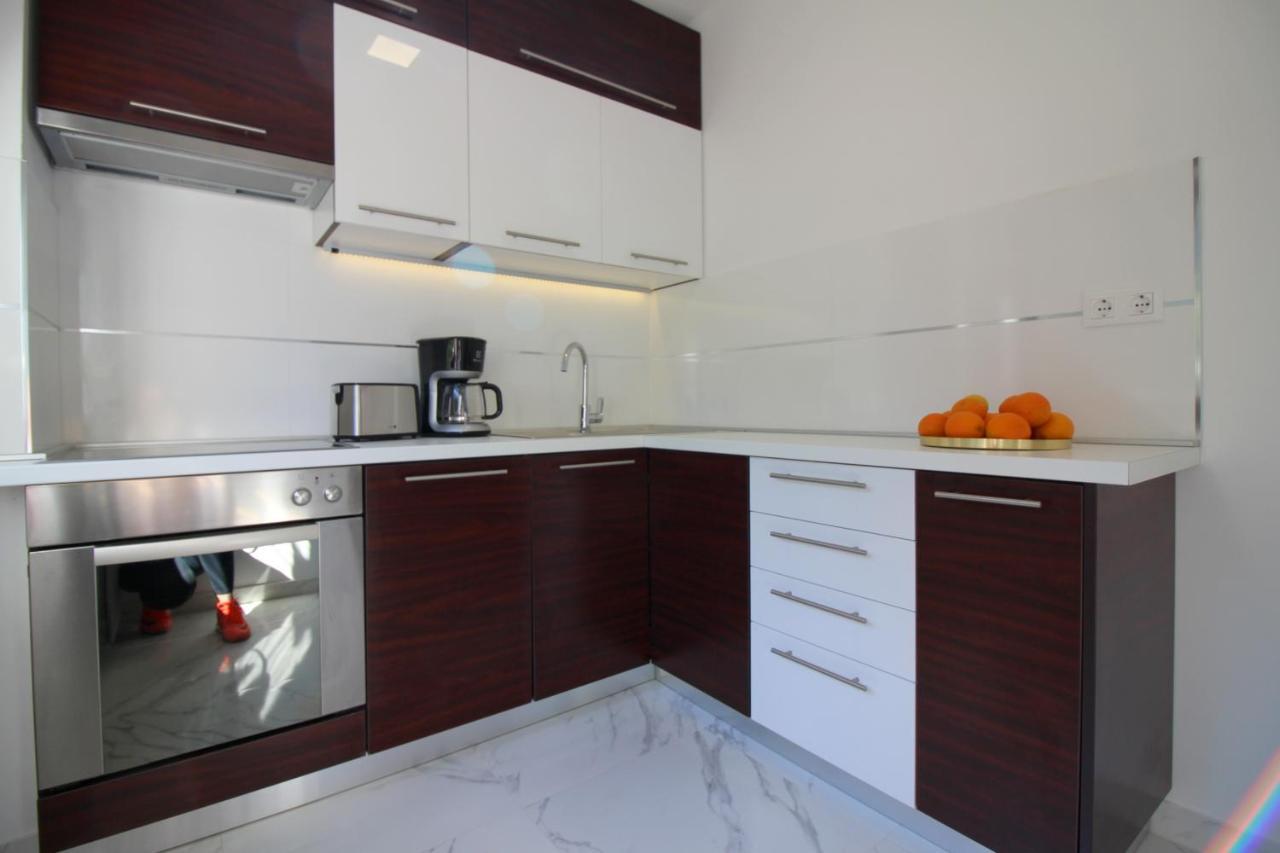 Modern Apartment Sabina With Nice Garden Poreč Zewnętrze zdjęcie